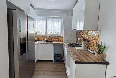 Apartament cu 3 camere semidecomandat în Central - 4