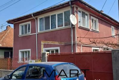 Casă cu 6 camere cu Canalizare în Noua - 10