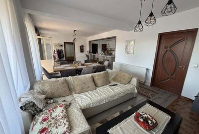 Casă cu 4 camere în Poiana - 2
