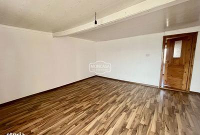 Casă cu 3 camere cu Teren 1050 Mp în Central - 2