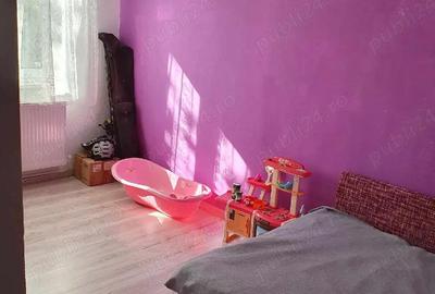 Apartament cu 3 camere semidecomandat în Gară - 1