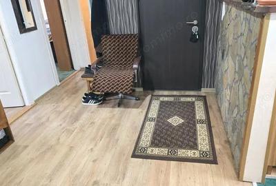 Apartament cu 4 camere decomandat în Progresul - 12