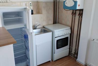 Garsonieră semidecomandată în Tractorul - 4