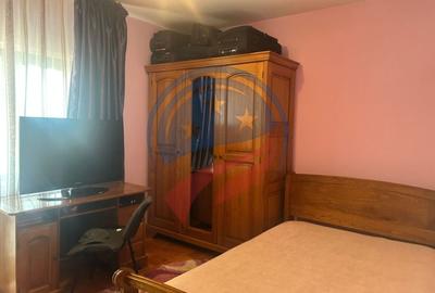 Casă individuală cu 6 camere cu Canalizare în Central - 6