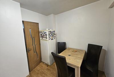 Apartament cu 3 camere decomandat în Soarelui - 11