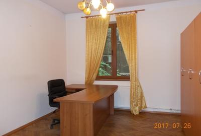 Cotroceni, Romniceanu, parter in imobil mic, spatios, 3 camere, balcon, birouri - 2