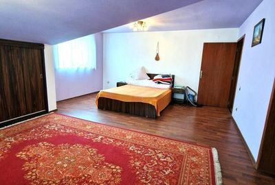 Casă cu 10 camere cu Teren 1100 Mp în Șotânga - 13