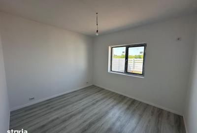 Casă cu 4 camere cu Teren 350 Mp în Clinceni - 2