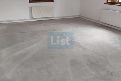 Spațiu comercial, de 160 mp, în Central - 4