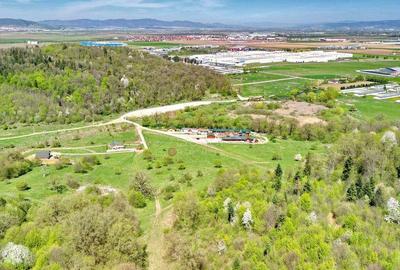 Teren de 5500 mp, în Cristian - 17