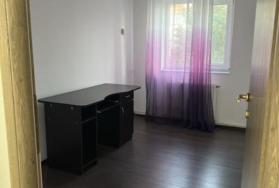 Apartament cu 3 camere decomandat în Central - 6