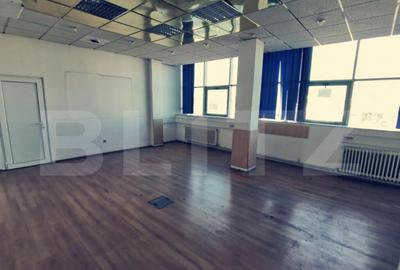 Caldire Comerciala, 1000 mp,stradal, locuri de parcare, zona - 3