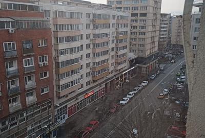 Sala Palatului Sala Palatului - 1