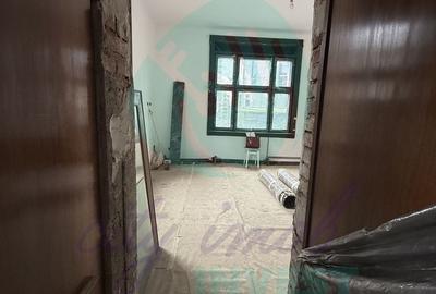 Apartament cu 3 camere semidecomandat în Universitate - 13