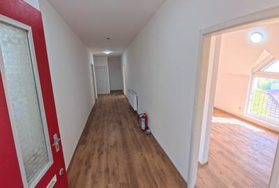 Vilă spațioasă cu 12 camere, teren generos și multiple facilități Vilă spațioasă cu 12 camere, teren generos și multiple facilități - 6