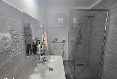 Casă cu 4 camere cu Canalizare în Central - 11