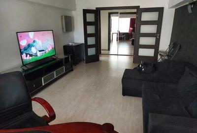 Apartament cu 2 camere decomandat, mobilat în Calea Călărașilor