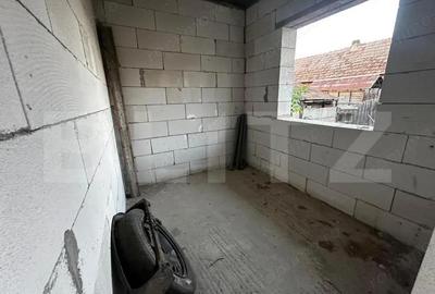 Casa la rosu 4 camere - 200 mp -zona Barabanti - 12