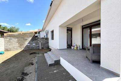 Duplex cu 4 camere cu Canalizare în Dumbrăvița - 2