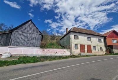 Pe teren de 1.100mp, casa traditionala, in apreciata ariere - 6