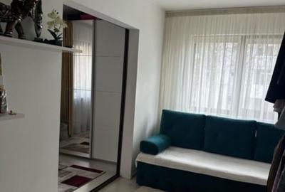 Apartament cu 2 camere semidecomandat, mobilat în Podu Roș - 1