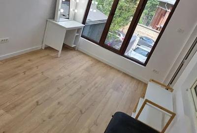 Spațiu comercial, de 15 mp, în Central - 2