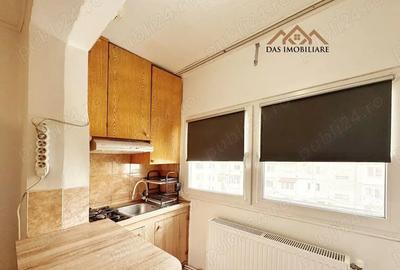 Garsoniera decomandata, renovata , etaj 3 zona Meda, Baia Mare