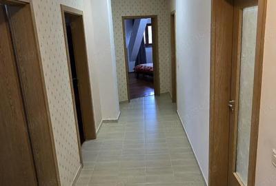 Apartament cu 3 camere decomandat în Badea Cârțan - 1