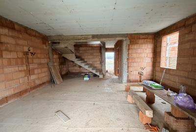 Duplex cu 4 camere -110 mp- Mosnita Noua - Comision 0% - 7