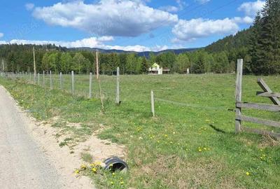 Teren de 2100 mp, în Comandău - 3