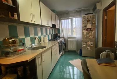 Apartament cu 3 camere decomandat în Central - 1