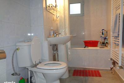 Apartament cu 3 camere decomandat în Micălaca