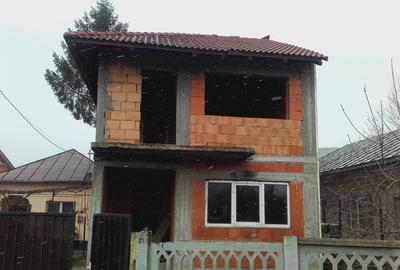 Casă cu 4 camere cu Teren 314 Mp în Bariera Vâlcii - 10