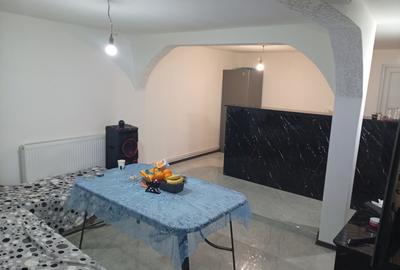 Casă cu 3 camere cu Teren 25 Mp în Central - 8