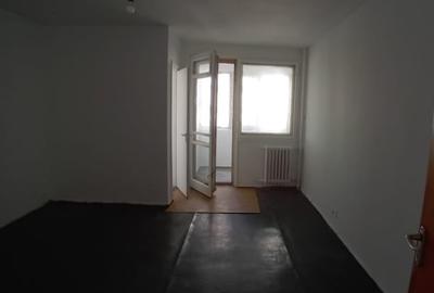 Basarabia Costin Georgian metrou,bl.reabilitat ETAJ 2/10 decomandata,libera