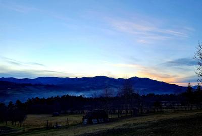 Teren de 13000 mp, în Lunca Asău - 2