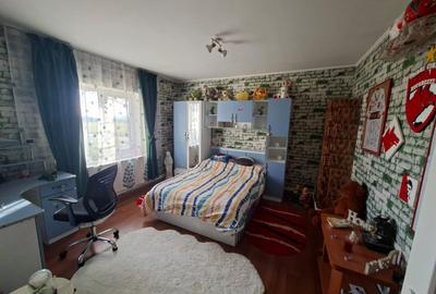 Casă individuală cu 6 camere cu Canalizare în Castelu - 17