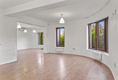 Vilă eleganta, spatioasa, suprafata utila 200 mp, teren 763 mp, Tărtășești - 20