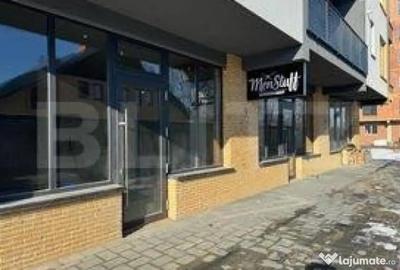 Spațiu comercial, de 71 mp, în Central - 3