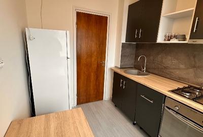Apartament cu 3 camere semidecomandat, mobilat în Titan - 3
