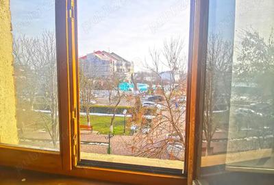 Apartament central 4 camere Tandarei - 2