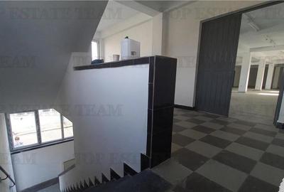 De Teren Cladire comerciala- Militari- Uverturii- Sector 6 - 13