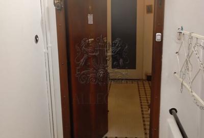Apartament cu 5 camere decomandat în Romană - 3