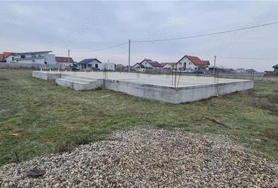 Casă cu Teren 722 Mp în Livada - 2