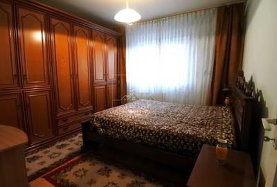 Zona Nord - 22 Decembrie - apartament 3 camere decomandate - 72.000 EURO - 4