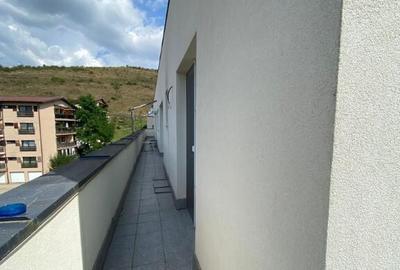 Apartament cu 3 camere decomandat în Florești - 9