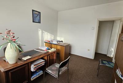 Apartament 2 cam de vânzare, ultra-central, Piața Victoriei 7, direct proprietar - 1