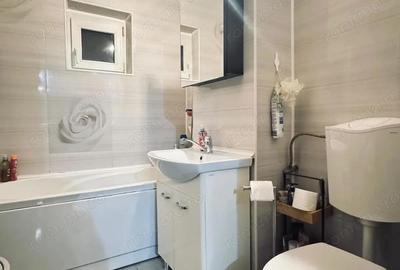 AV667 Apartament 3 camere, decomandat, etaj 2, 68mp, zona Lunei - 4