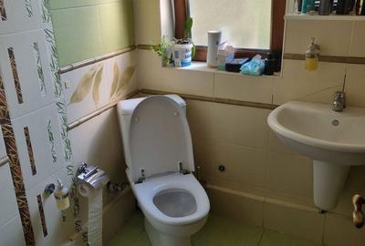 Casă cu 4 camere cu Teren 700 Mp în Central - 11