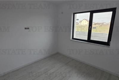 Casă cu 4 camere în Olteni - 17
